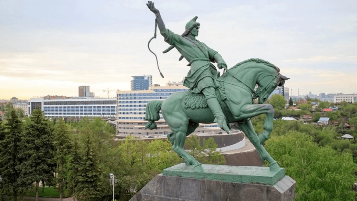 Памятник Салавату Юлаеву